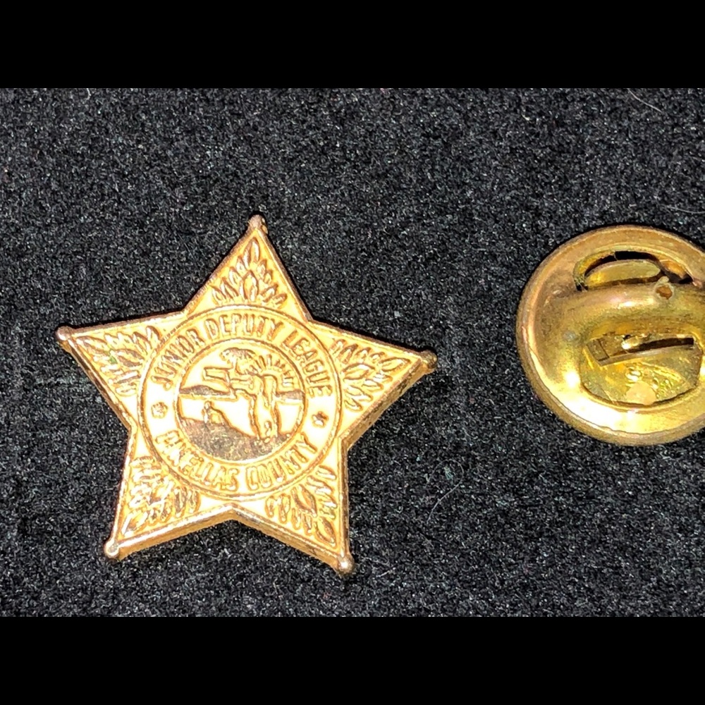 Vintage Junior Deputy League pin